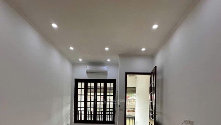 CHO THUÊ LÀM HOMESTAY PHỐ HỒNG HÀ, 5 TẦNG, 50M2, 5 PN, 22 TRIỆU (CTL)
